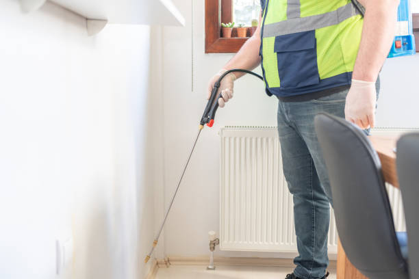 Best Pest Removal Services  in Portland, MI